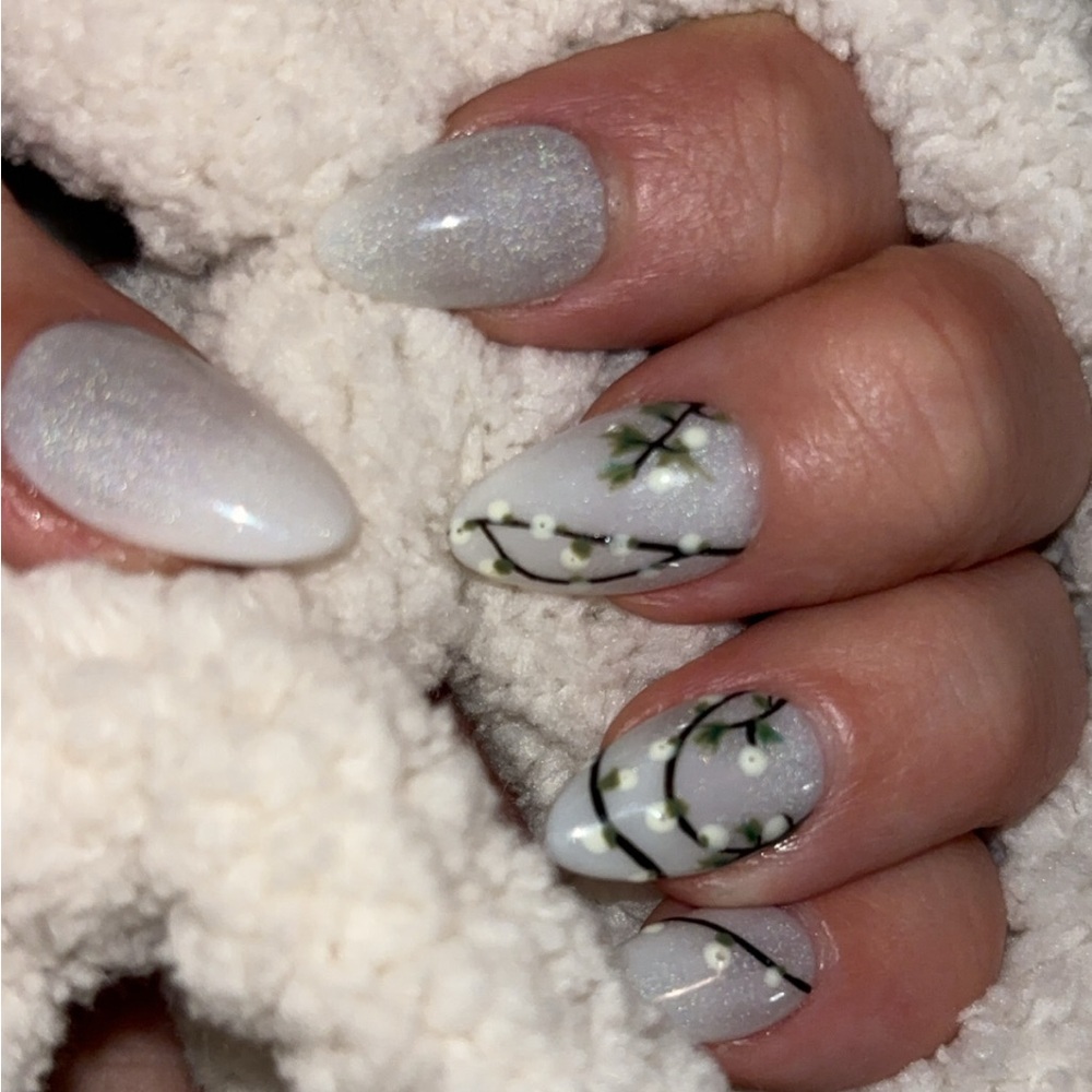 Elegant White Floral Nail Art